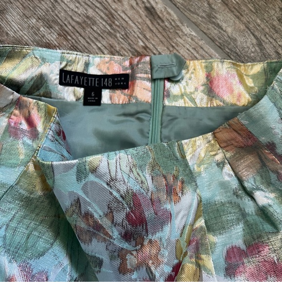 Lafayette 148 New York Chic Metallic Floral Print Pencil Skirt, Women Size 6. - Picture 2 of 6